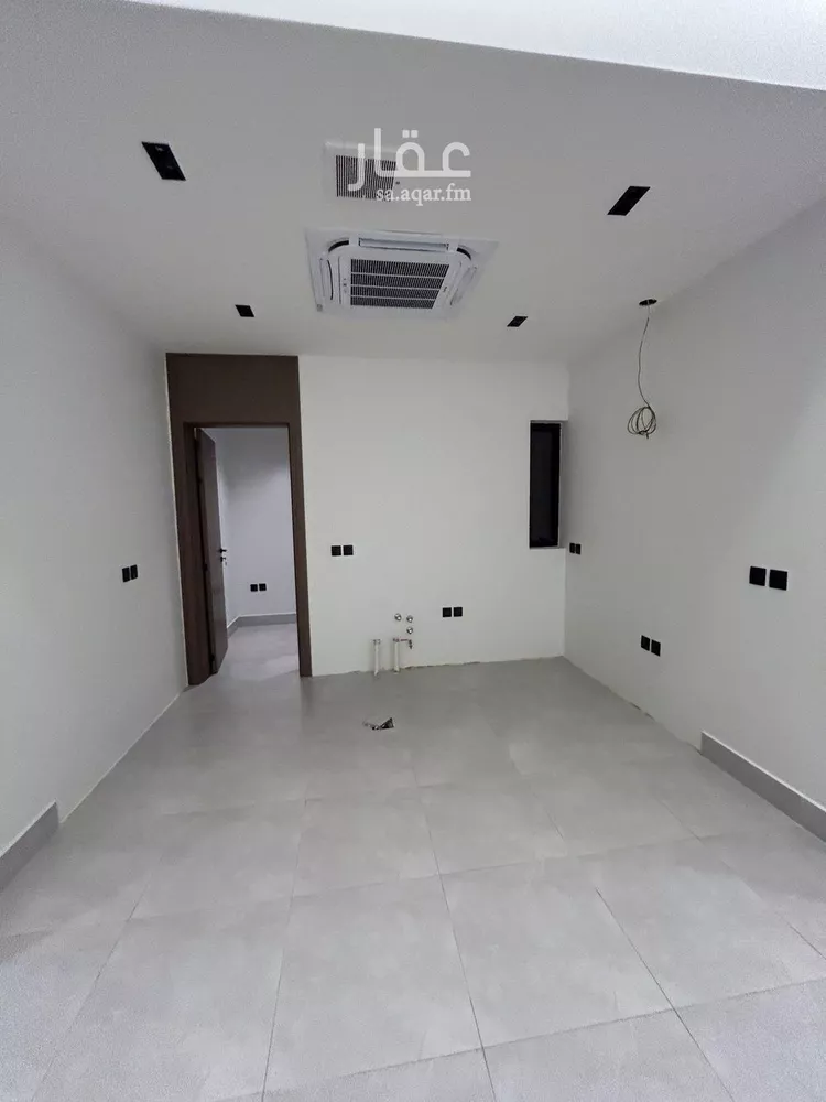 دور للبيع في شارع المساور, حي الوادي, مدينة الرياض, منطقة الرياض صورة 5