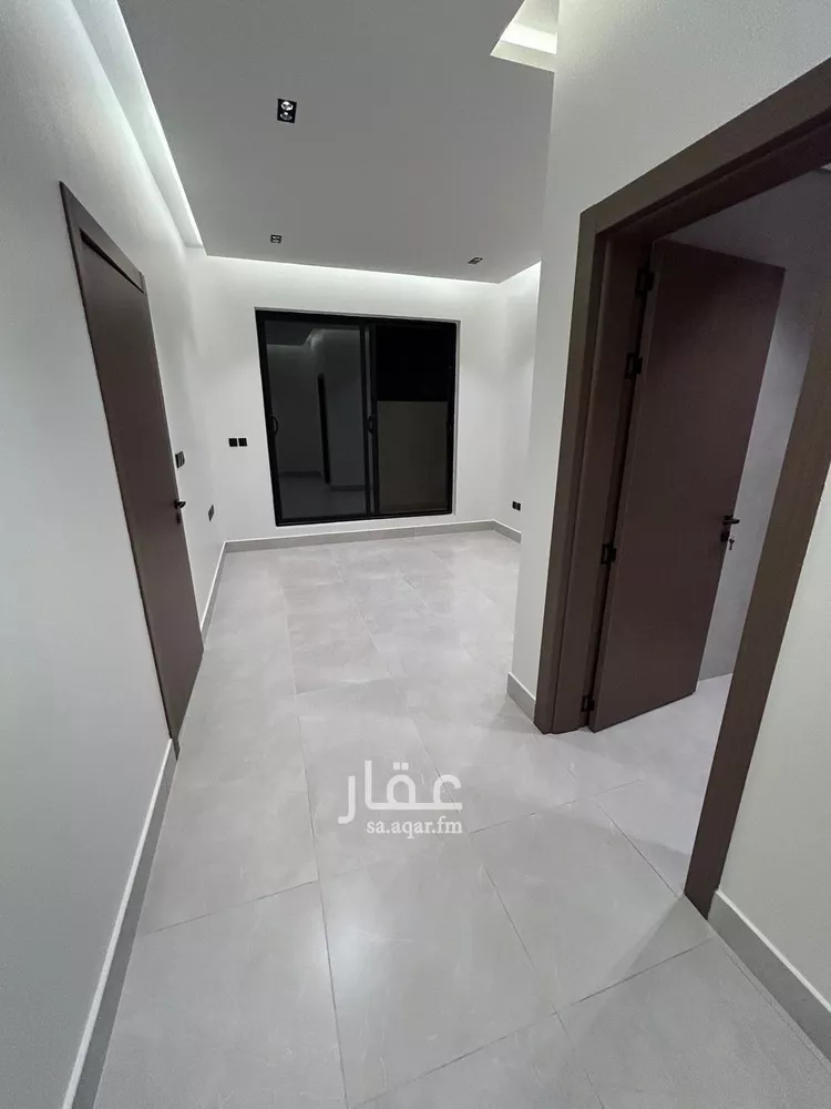 دور للبيع في شارع المساور, حي الوادي, مدينة الرياض, منطقة الرياض صورة 4
