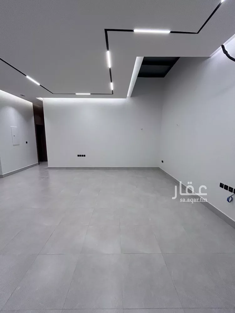 Floor for Sale in Riyadh Al Wadi