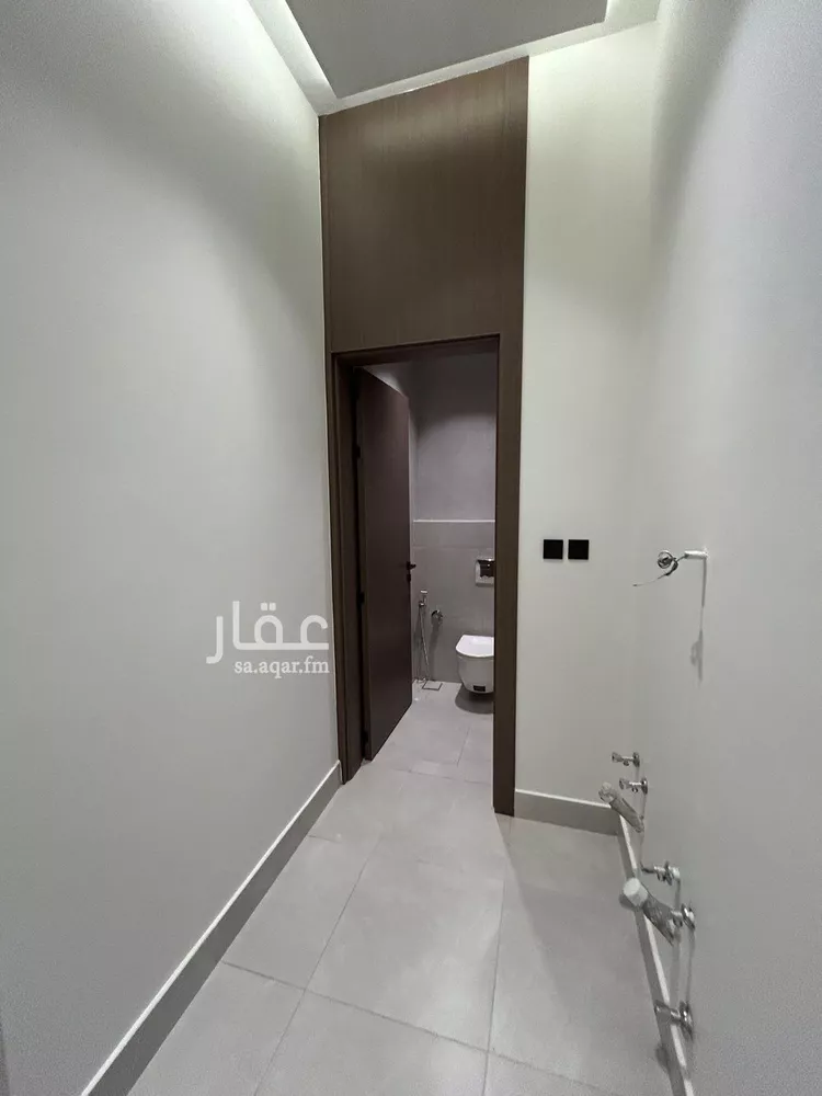 دور للبيع في شارع المساور, حي الوادي, مدينة الرياض, منطقة الرياض صورة 4