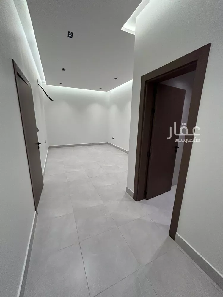دور للبيع في شارع المساور, حي الوادي, مدينة الرياض, منطقة الرياض صورة 2