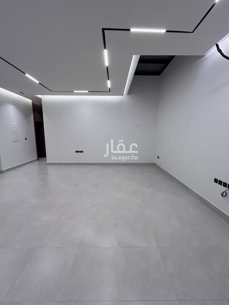 دور للبيع في شارع المساور, حي الوادي, مدينة الرياض, منطقة الرياض صورة 2