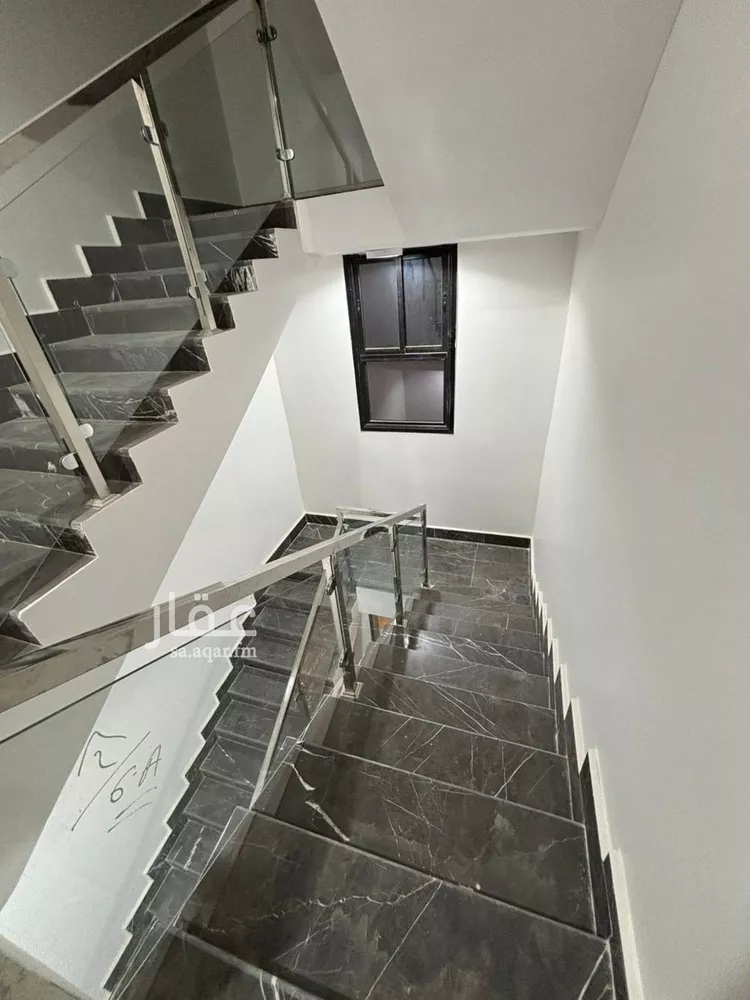 Floor for Sale in Riyadh Al Qadisiyah