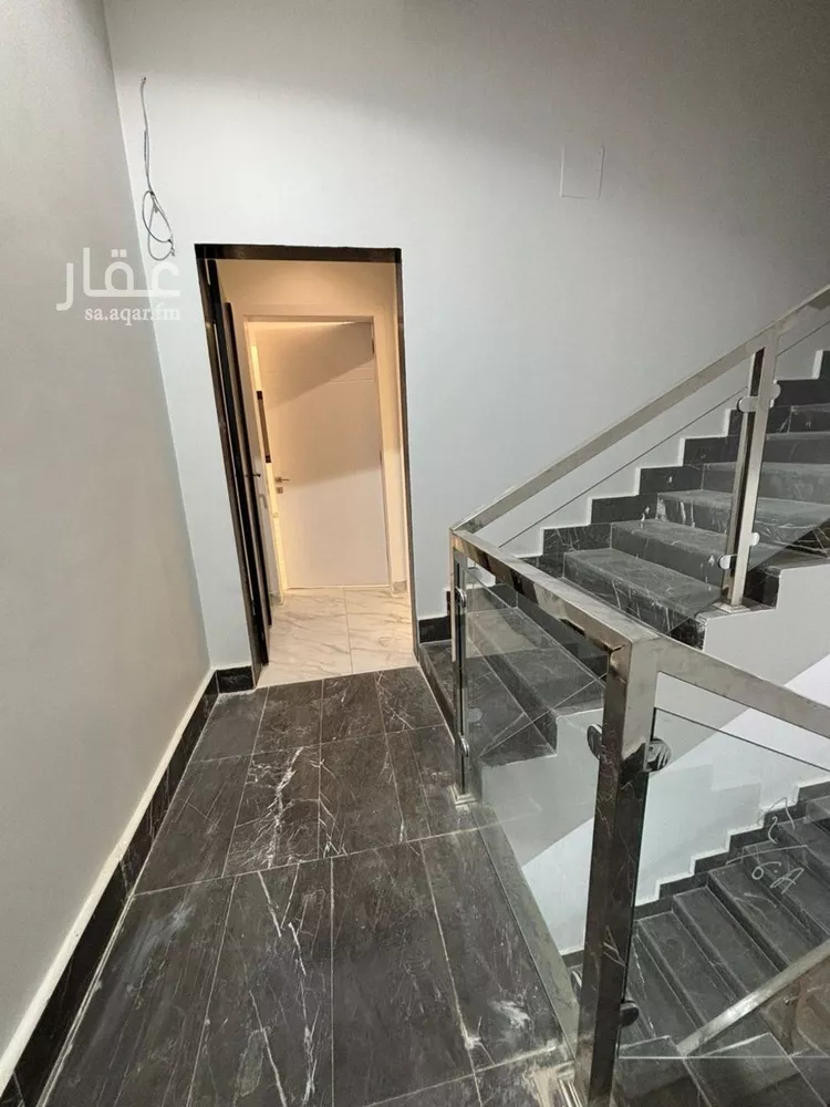 Floor for Sale in Riyadh Al Qadisiyah صورة 2