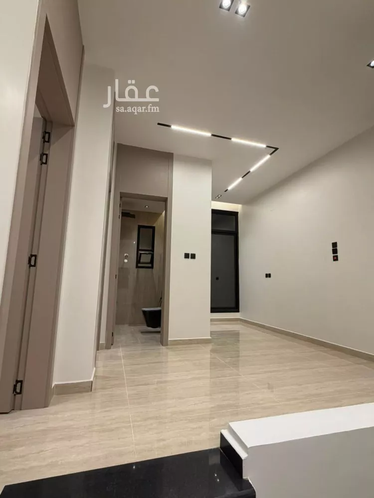 فيلا للبيع في شارع الجانبية, حي الرمال, مدينة الرياض, منطقة الرياض صورة 5