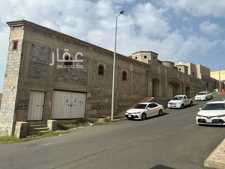 فيلا للبيع في شارع عمرو بن الجموح ، حي الموظفين ، أبها ، منطقة عسير صورة 5