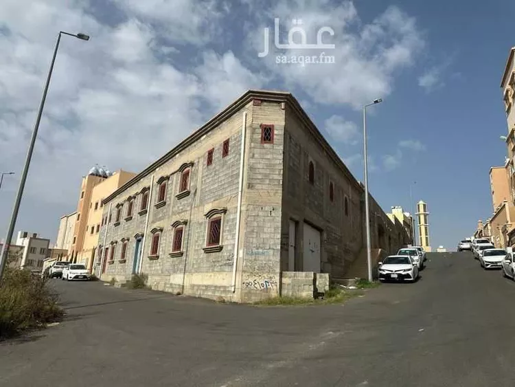 فيلا للبيع في شارع عمرو بن الجموح ، حي الموظفين ، أبها ، منطقة عسير صورة 4