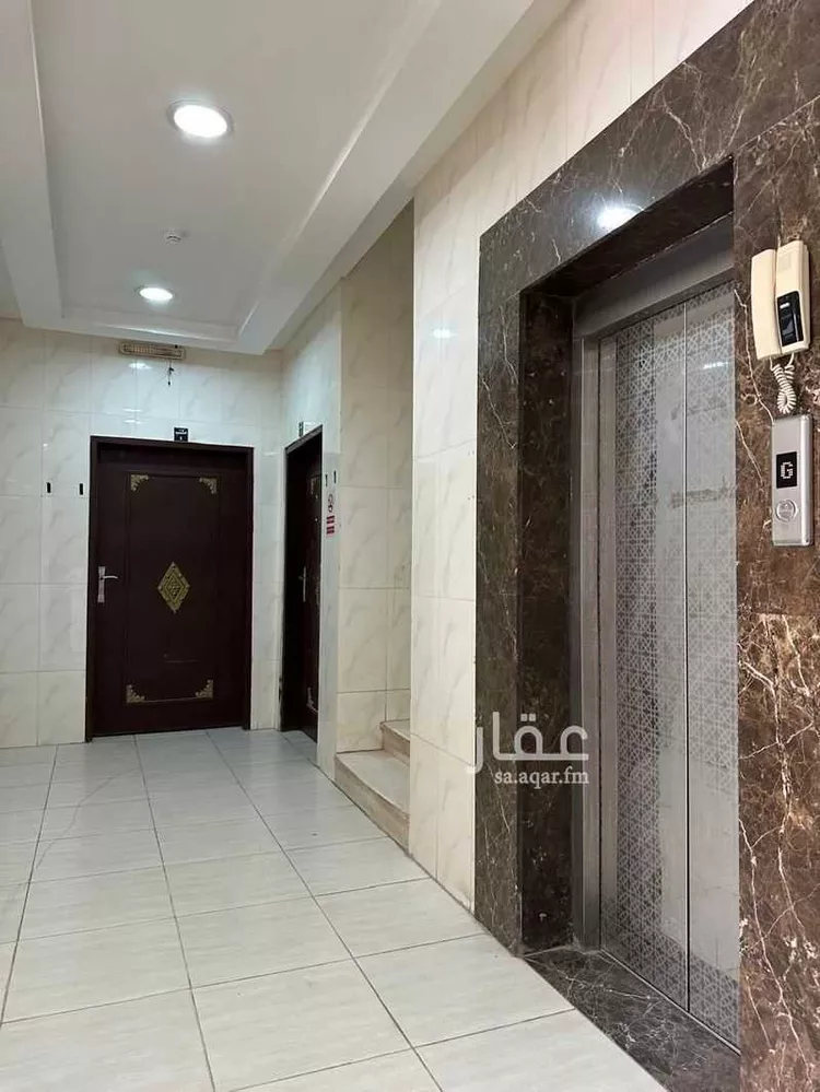 مكتب تجاري للإيجار في شارع عرفات, حي الملز, مدينة الرياض, منطقة الرياض صورة 4