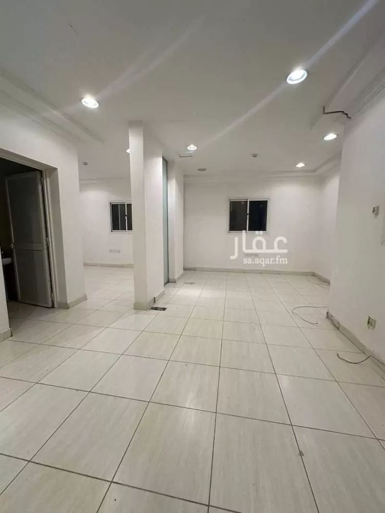 مكتب تجاري للإيجار في شارع المصانع, حي الحمراء, مدينة الرياض, منطقة الرياض صورة 3
