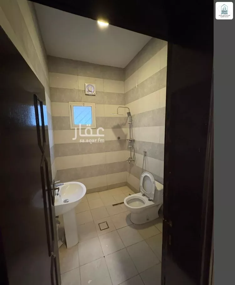 Floor for Rent in Riyadh Al Khaleej