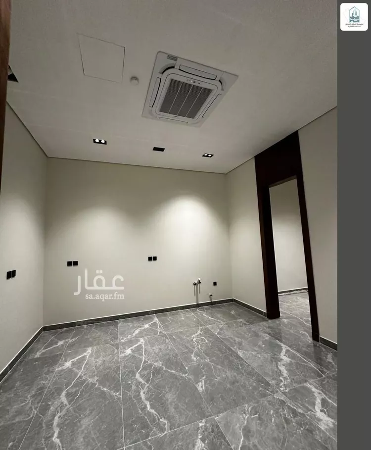 فيلا للبيع في شارع الصفرة, حي النفل, مدينة الرياض, منطقة الرياض صورة 5