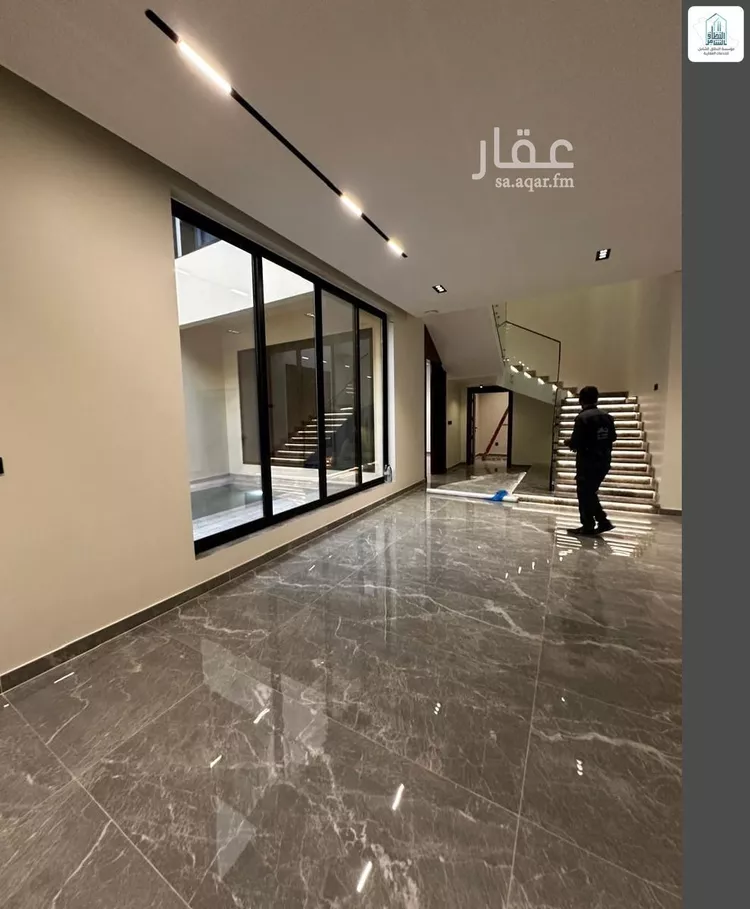 فيلا للبيع في شارع الصفرة, حي النفل, مدينة الرياض, منطقة الرياض صورة 2