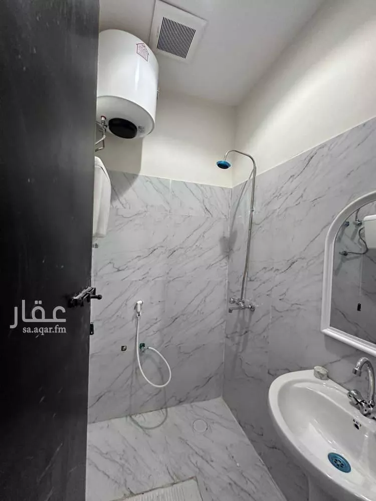 غرفة للإيجار في شارع عبدالملك بن عمر بن عبدالعزيز, حي الرمال, مدينة الرياض, منطقة الرياض صورة 4