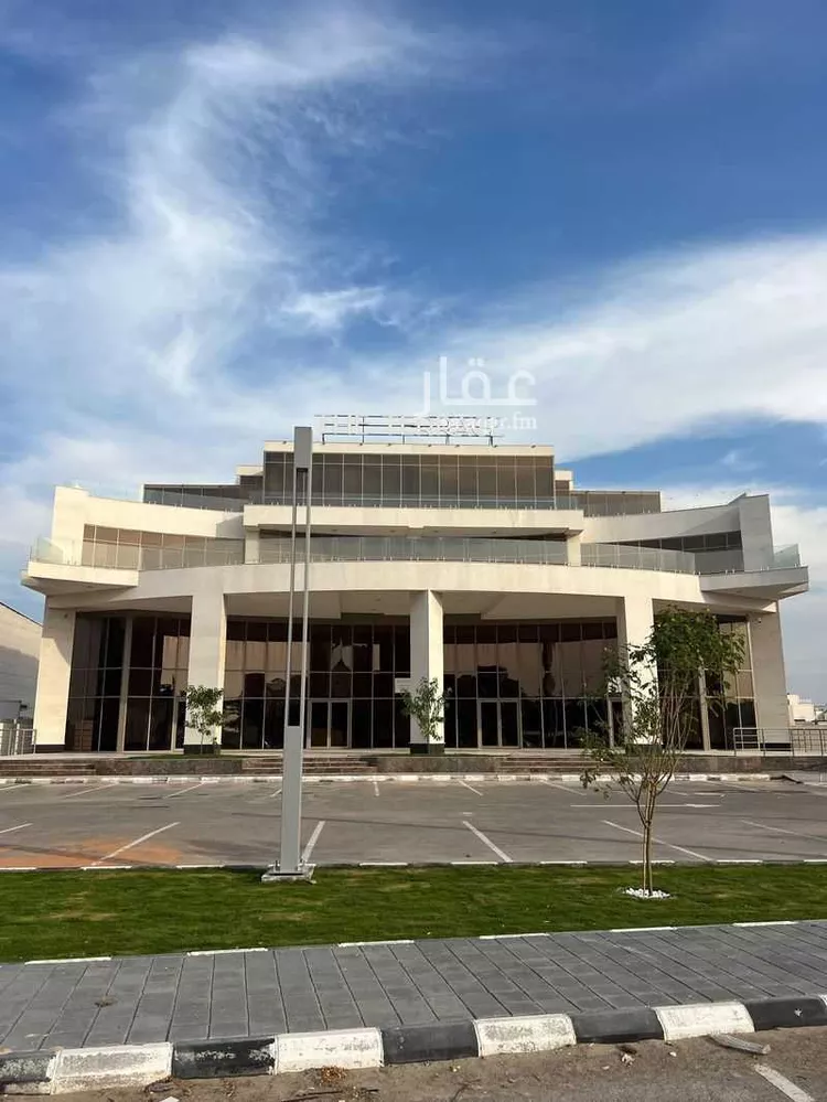 مكتب تجاري للإيجار في شارع الملك عبدالله, حي الشاطئ الغربي, مدينة الدمام, المنطقة الشرقية صورة 4
