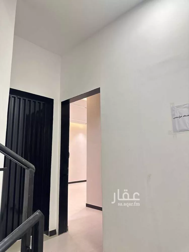 دور للبيع في شارع العباس بن جرير, حي السعادة, مدينة الرياض, منطقة الرياض