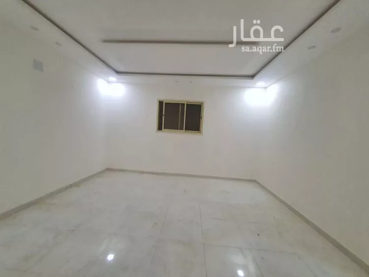 فيلا للبيع في شارع احمد بن محمد القطيعي, حي عكاظ, مدينة الرياض, منطقة الرياض صورة 3