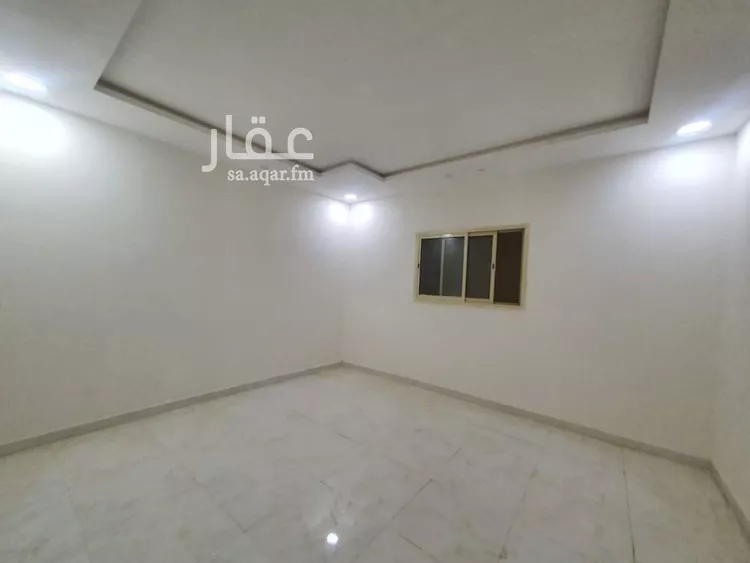 فيلا للبيع في شارع احمد بن محمد القطيعي, حي عكاظ, مدينة الرياض, منطقة الرياض صورة 4