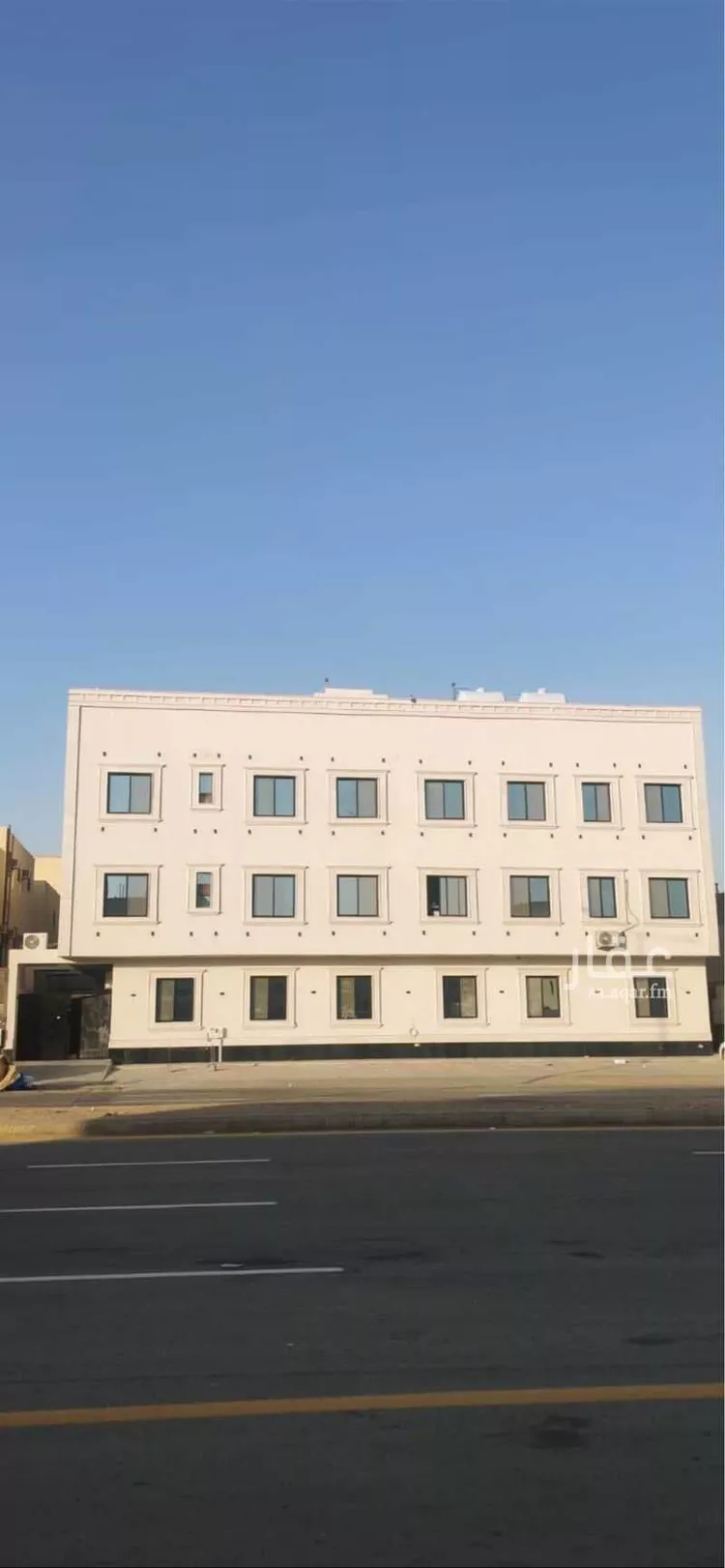عمارة للبيع في شارع حائل ، حي ظهرة لبن ، الرياض ، منطقة الرياض
