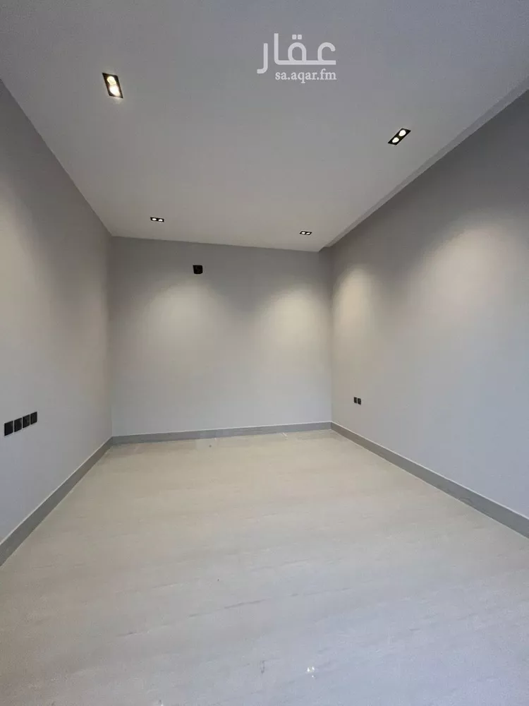 Villa for Sale in Riyadh Al Mahdiyah 12