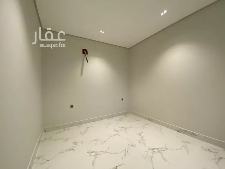 فيلا للبيع في شارع أبي الشيخ الأصبهاني, حي المهدية, مدينة الرياض, منطقة الرياض 30