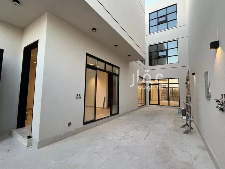 فيلا للبيع في شارع بهاء الدين زهير, حي المهدية, مدينة الرياض, منطقة الرياض صورة 4