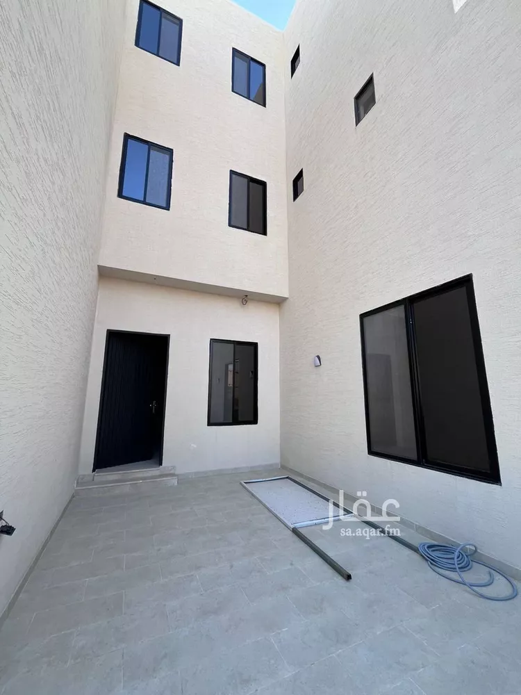 فيلا للبيع في شارع وادي الحسنا, حي المهدية, مدينة الرياض, منطقة الرياض صورة 5