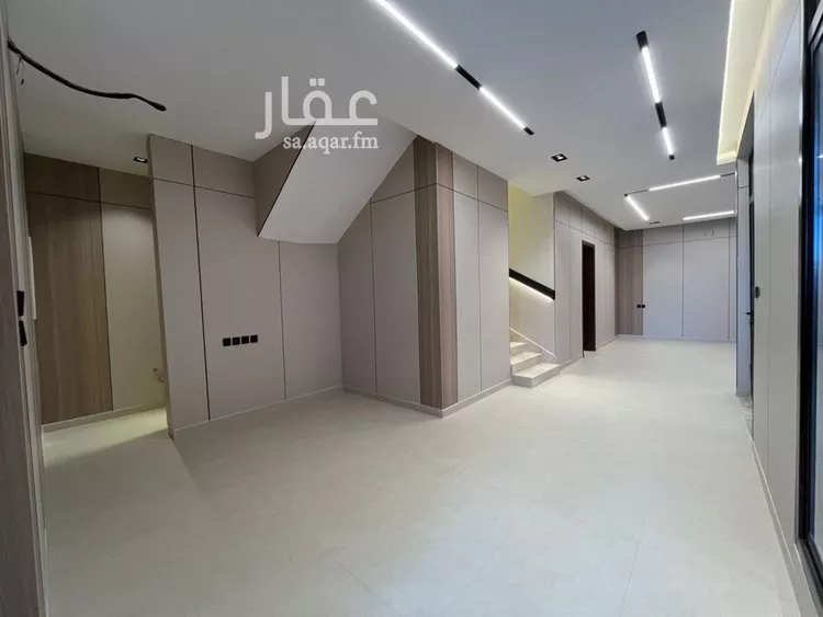 فيلا للبيع في شارع أحمد بن الحسن الأنصاري, حي المهدية, مدينة الرياض, منطقة الرياض 9