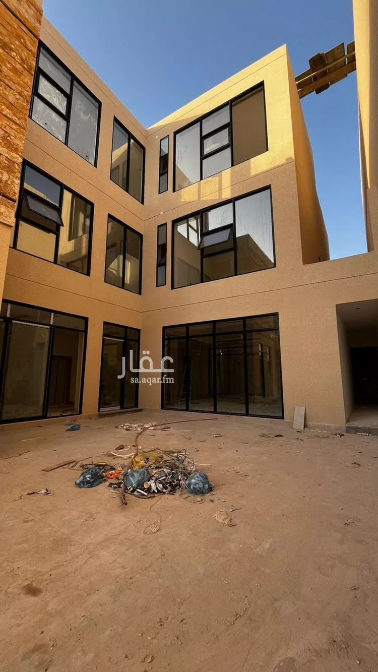 فيلا للبيع في شارع عبدالقادر بن عبدالوارث, حي المهدية, مدينة الرياض, منطقة الرياض صورة 4