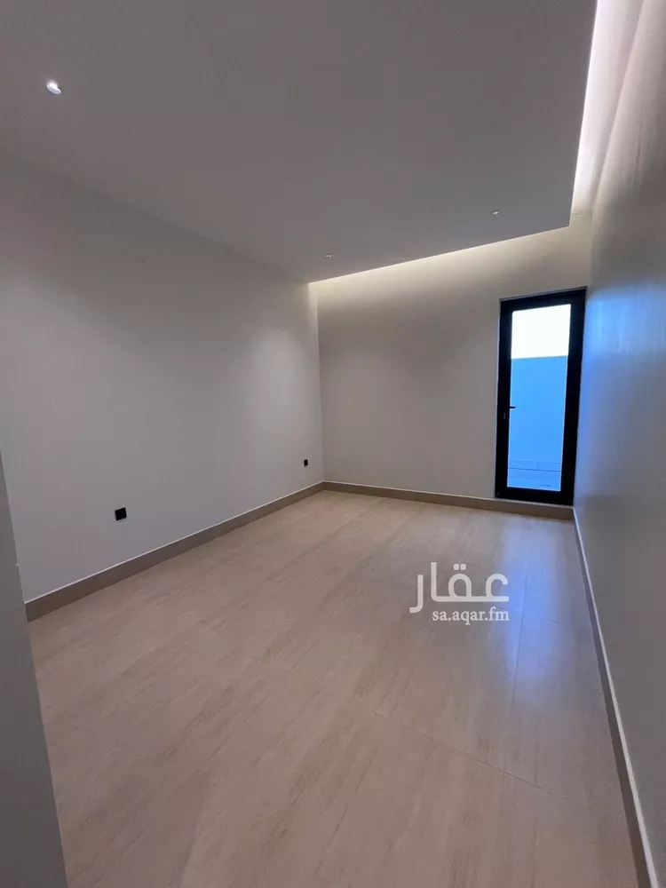 فيلا للبيع في شارع أحمد بن الحسن الأنصاري, حي المهدية, مدينة الرياض, منطقة الرياض 25