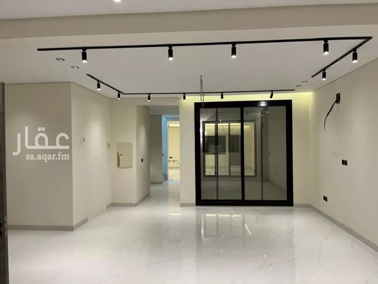 فيلا للبيع في شارع ابن أبي الشكر الفلكي, حي المهدية, مدينة الرياض, منطقة الرياض صورة 3