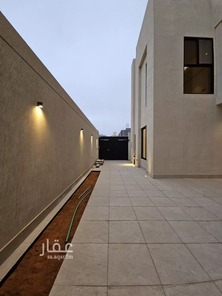 فيلا للبيع في شارع علي بن أبي عبدالله, حي المهدية, مدينة الرياض, منطقة الرياض صورة 2