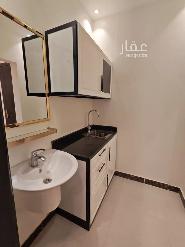 شقة للإيجار في شارع الخرمة, حي الورود, مدينة الرياض, منطقة الرياض صورة 5