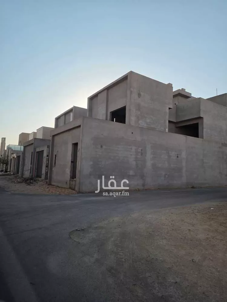 فيلا للبيع في شارع الاستقامه ، حي الحزم ، بريدة ، بريدة