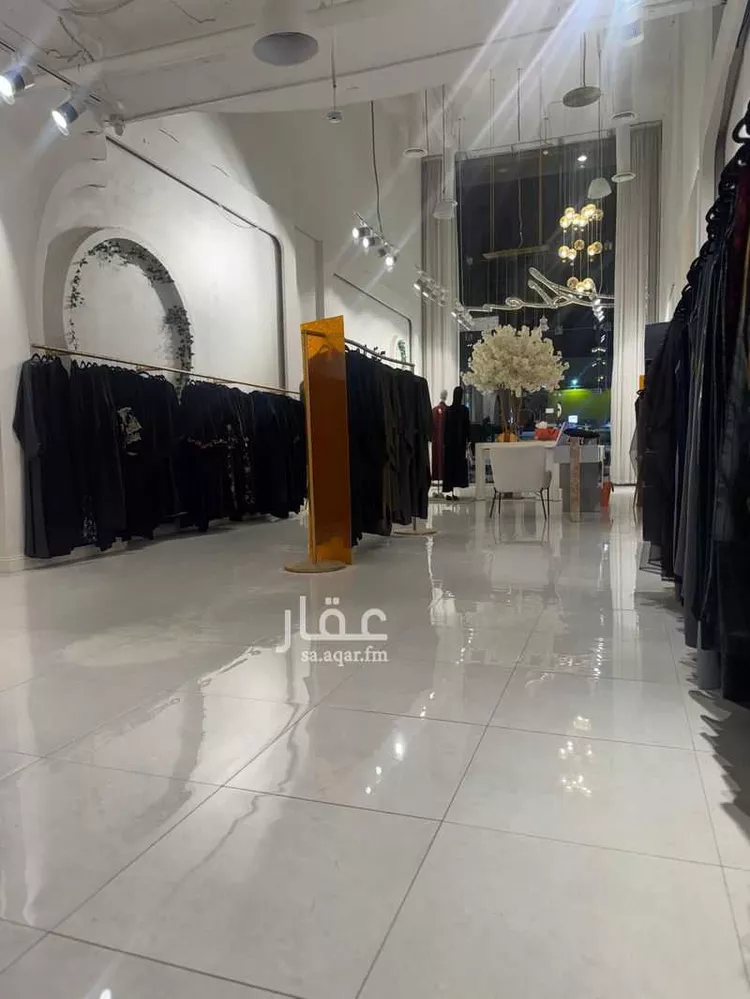 محل للإيجار في شارع عائشة بنت أبي بكر ، حي الزهرة ، الرياض ، منطقة الرياض صورة 4