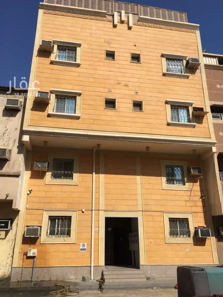 عمارة للبيع في شارع السادس عشر, حي الثقبة, مدينة الخبر, المنطقة الشرقية