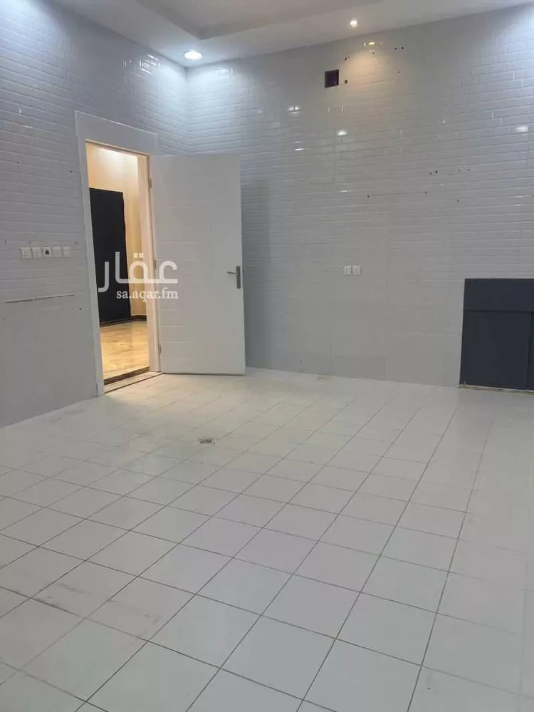 فيلا للإيجار في شارع أبي عروة, حي المهدية, مدينة الرياض, منطقة الرياض 11