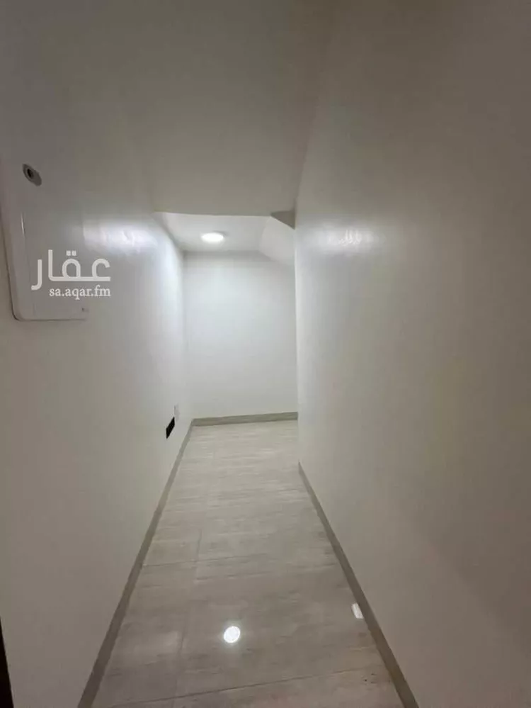 فيلا للبيع في شارع بدرالدين المرجاني, حي المهدية, مدينة الرياض, منطقة الرياض صورة 4