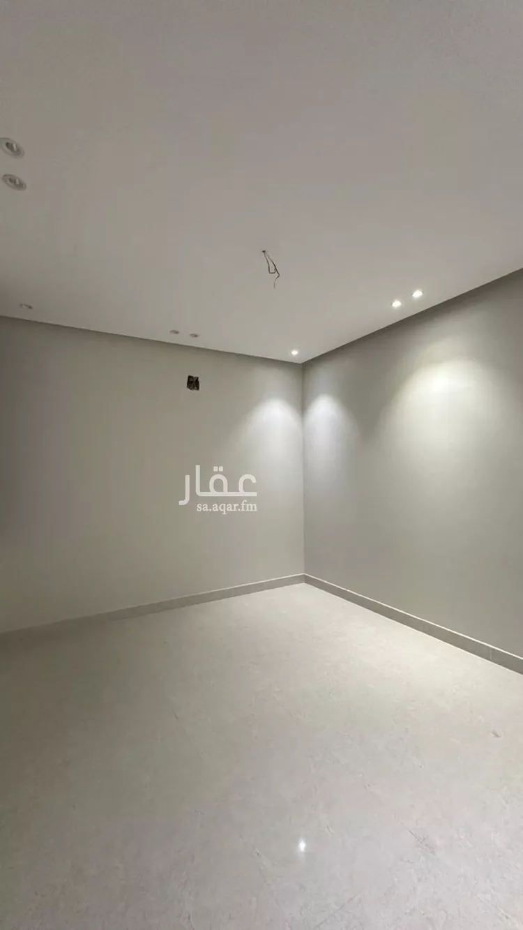 شقة للبيع في شارع وادي المياة, حي بدر, مدينة الرياض, منطقة الرياض صورة 3