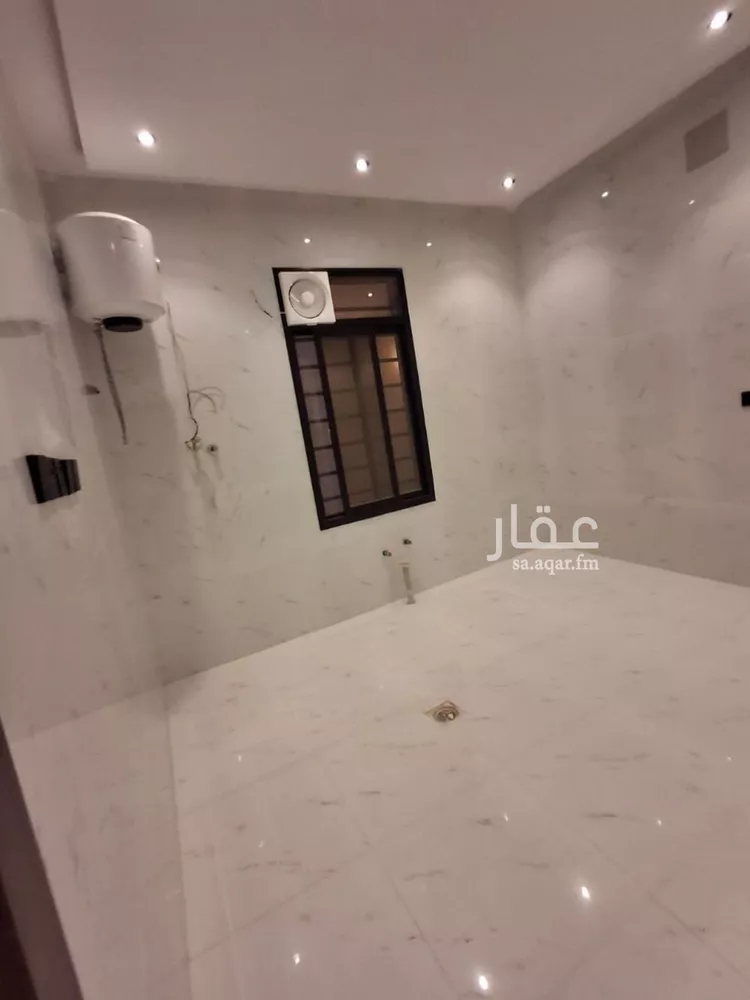 دور للبيع في شارع الامام البخاري, حي بدر, مدينة الرياض, منطقة الرياض صورة 4
