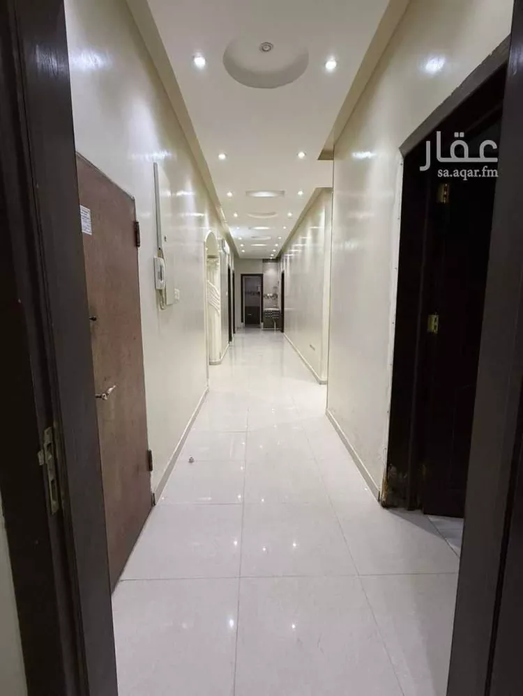 Floor for Rent in Riyadh Al Janadriyah صورة 5