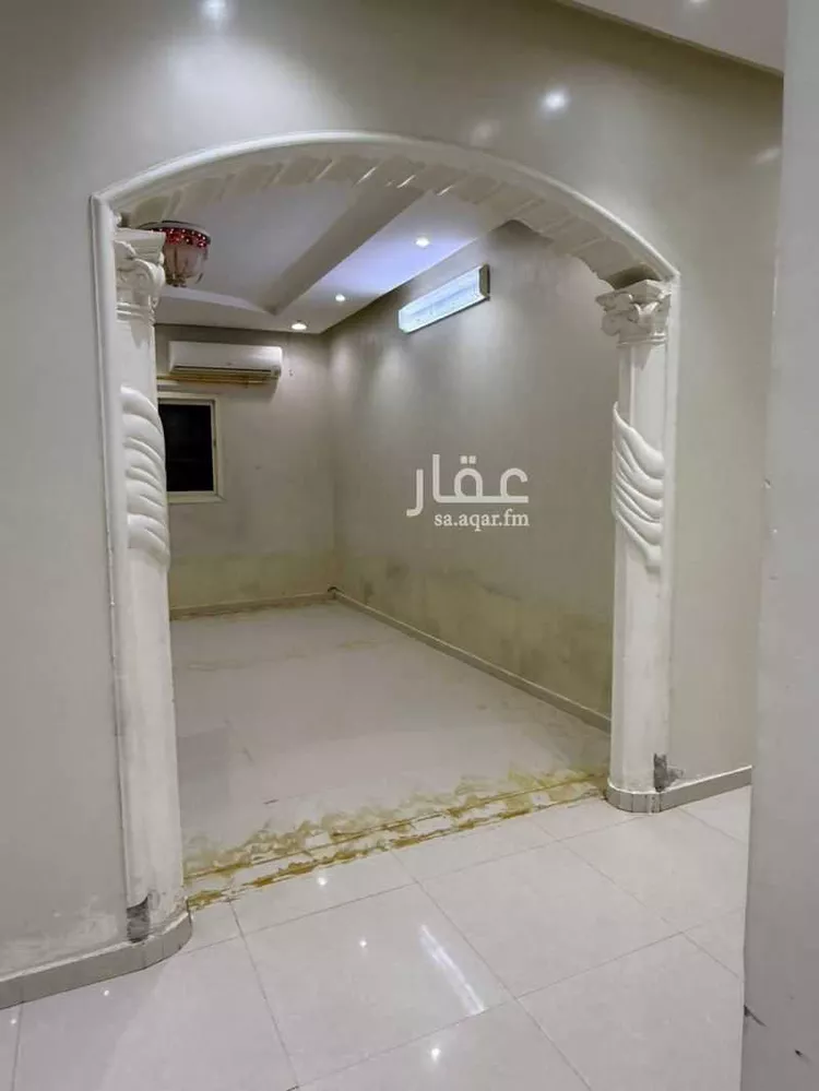 Floor for Rent in Riyadh Al Janadriyah