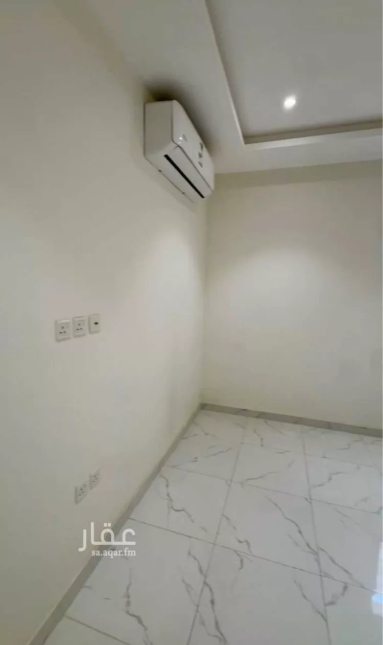 شقة للإيجار في شارع الشيخ حسن بن حسين بن علي, حي إشبيلية, مدينة الرياض, منطقة الرياض