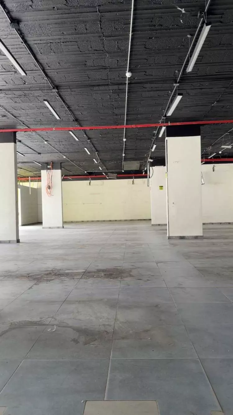 محل للإيجار في شارع الشيخ حسن بن حسين بن علي, حي إشبيلية, مدينة الرياض, منطقة الرياض صورة 5