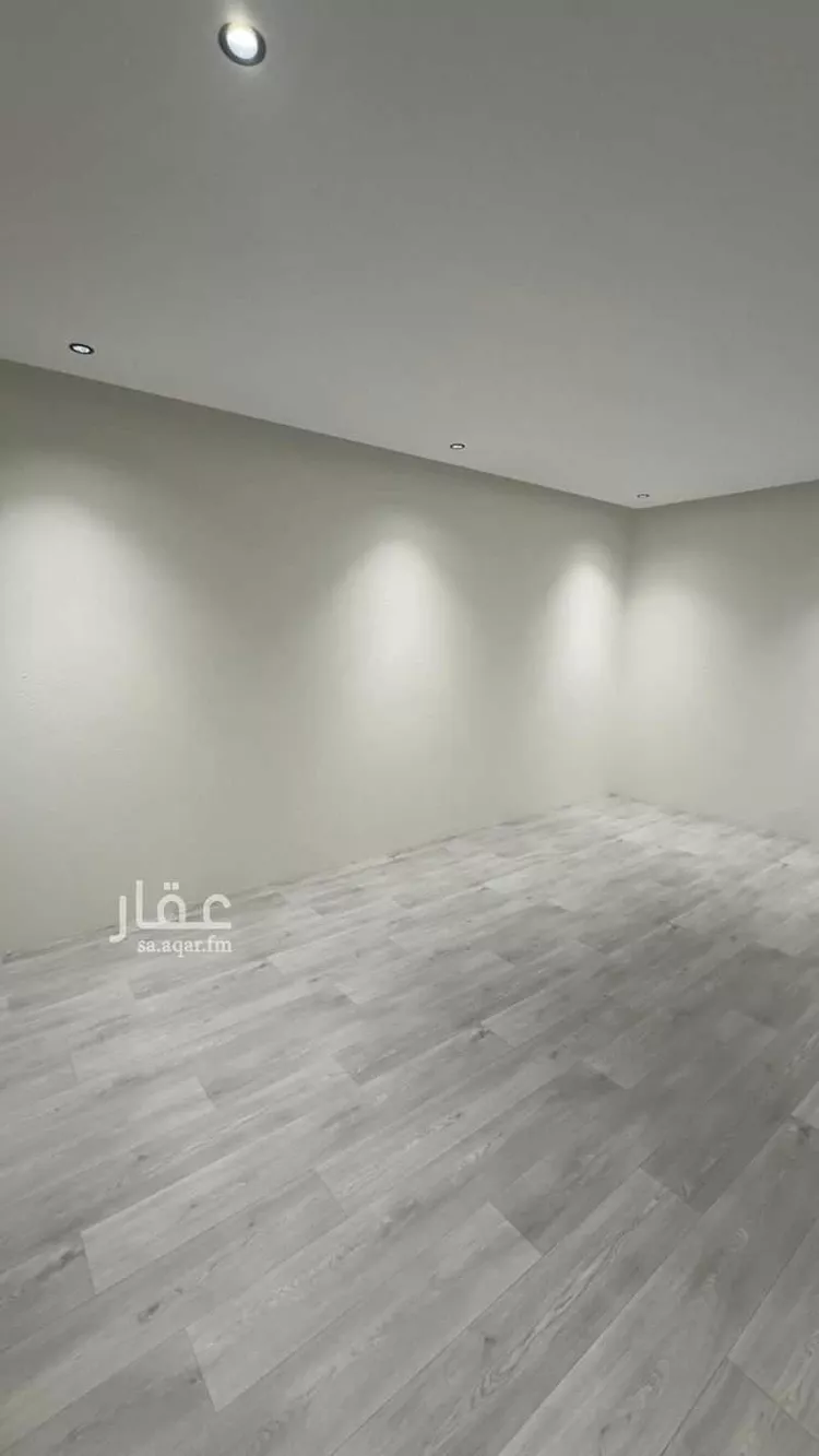 شقة للإيجار في شارع الشيخ حسن بن حسين بن علي, حي إشبيلية, مدينة الرياض, منطقة الرياض 1 صورة