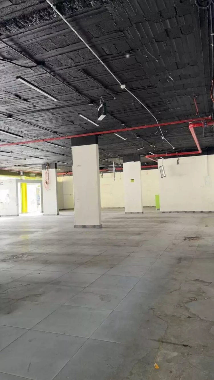 محل للإيجار في شارع الشيخ حسن بن حسين بن علي, حي إشبيلية, مدينة الرياض, منطقة الرياض صورة 3