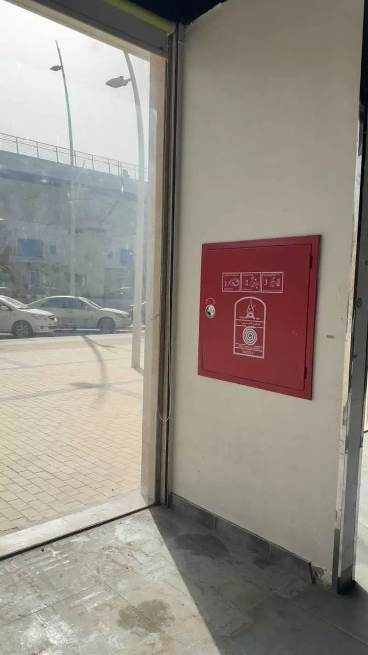 محل للإيجار في شارع الشيخ حسن بن حسين بن علي, حي إشبيلية, مدينة الرياض, منطقة الرياض صورة 4