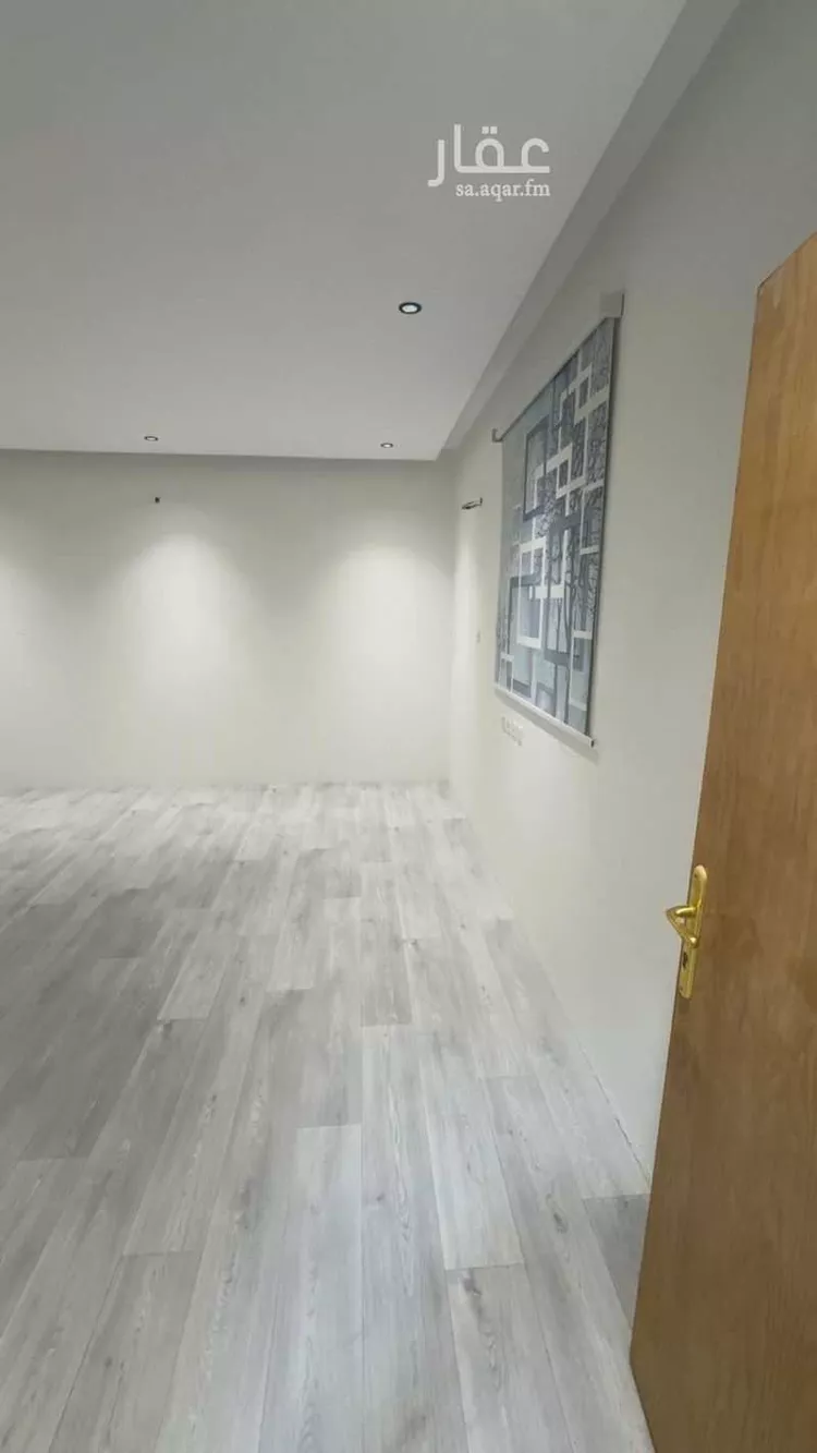 شقة للإيجار في شارع الشيخ حسن بن حسين بن علي, حي إشبيلية, مدينة الرياض, منطقة الرياض