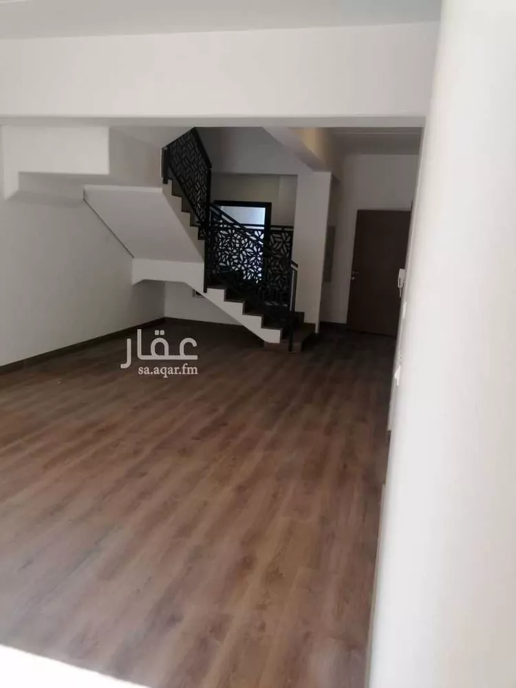فيلا للبيع في شارع أبي محمد بن أيوب, حي مطار الملك خالد الدولي, مدينة الرياض, منطقة الرياض صورة 5