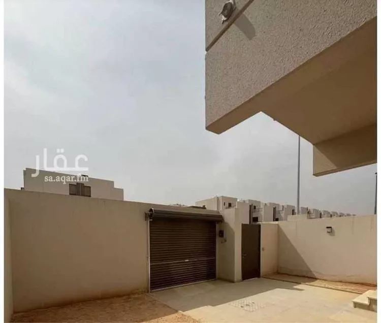 فيلا للبيع في حي مطار الملك خالد الدولي, مدينة الرياض, منطقة الرياض صورة 2