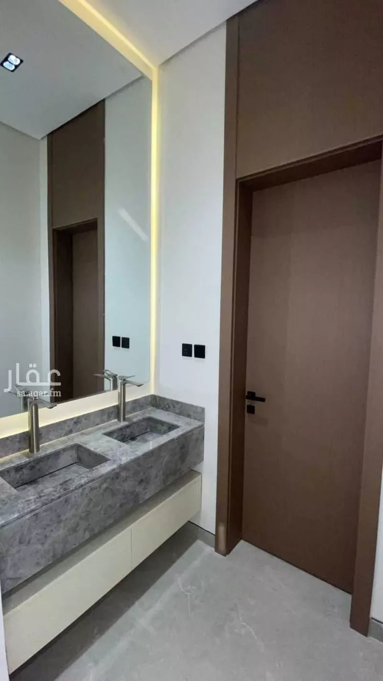 دور للبيع في شارع عبدالواحد السلمي, حي العارض, مدينة الرياض, منطقة الرياض 7